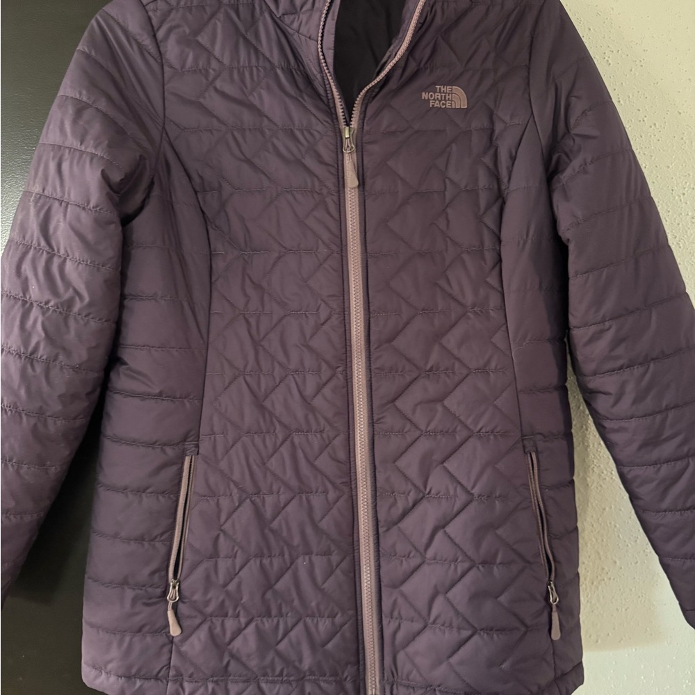 purple The North Face Women's Tamburello quilted insulated jacket. - Picture 2 of 4